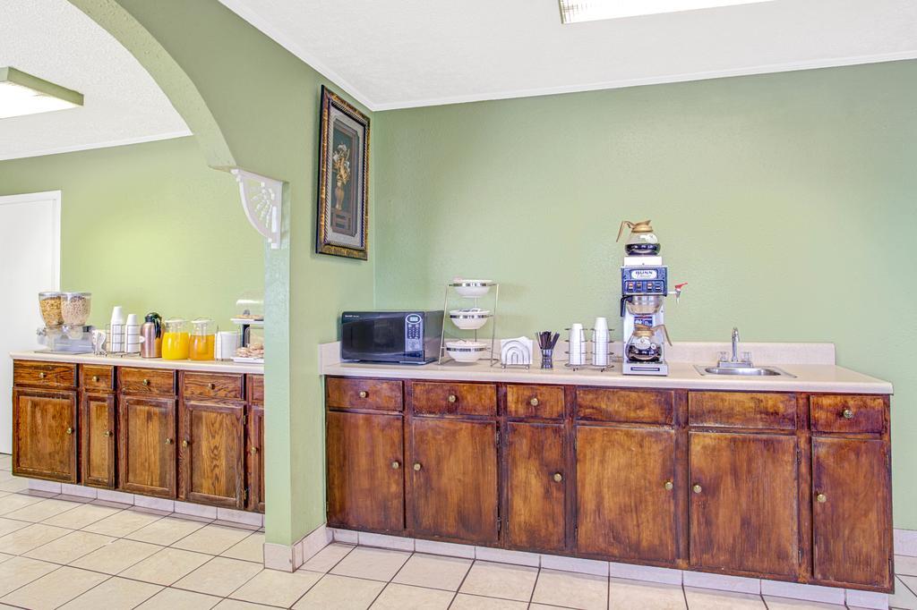 Knights Inn Memphis Airport Zewnętrze zdjęcie